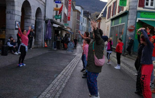 LA ZUMBA A ANIME LE TELETHON -