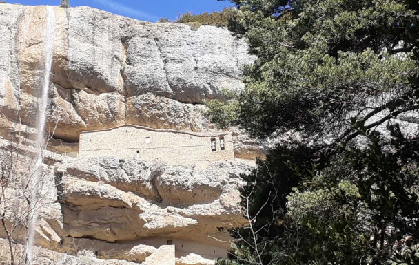 LE SENTIER DES ERMITAGES DE SANTA OROSIA -YEBRA DE BASA